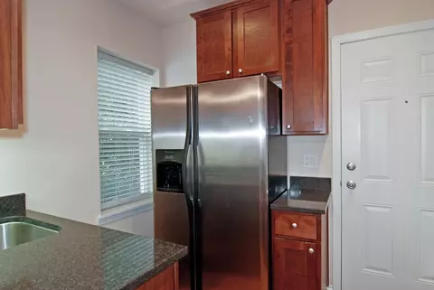Kitchen - 56 Forest Ave #1N, Riverside, IL 60546 photo 4 of 5