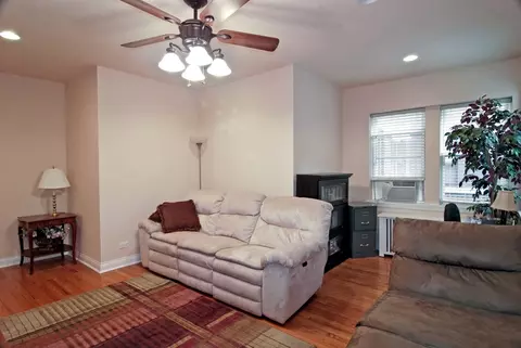 Living - 56 Forest Ave #1N, Riverside, IL 60546 photo 1 of 2
