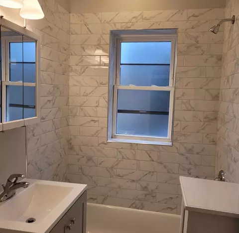 Bath - 56 Forest Ave #1N, Riverside, IL 60546 photo 1 of 1