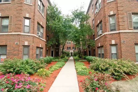 56 Forest Ave #1N, Riverside, IL 60546