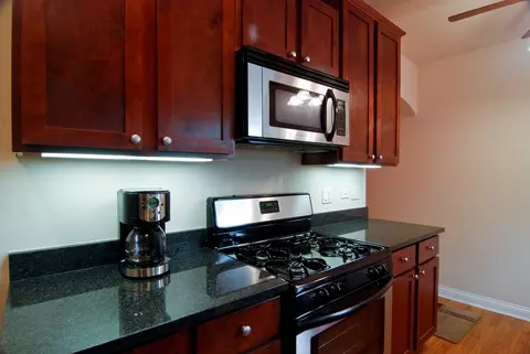 Kitchen - 56 Forest Ave #1N, Riverside, IL 60546 photo 1 of 5