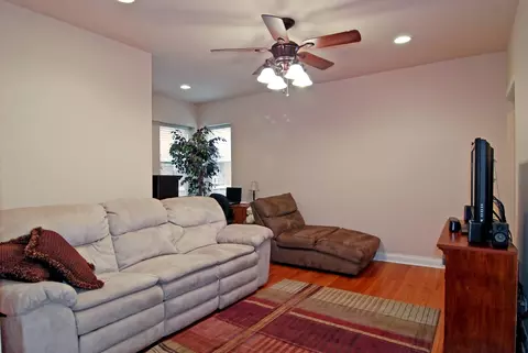 Living - 56 Forest Ave #1N, Riverside, IL 60546 photo 2 of 2
