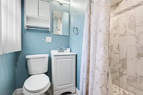 Bath - Undisclosed, Oak Forest, IL 60452 photo 2 of 3