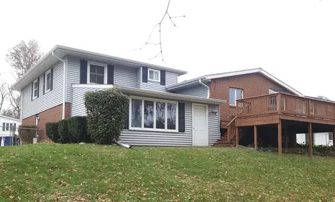 1117 Beech Dr, Dixon, IL 61021 photo 2