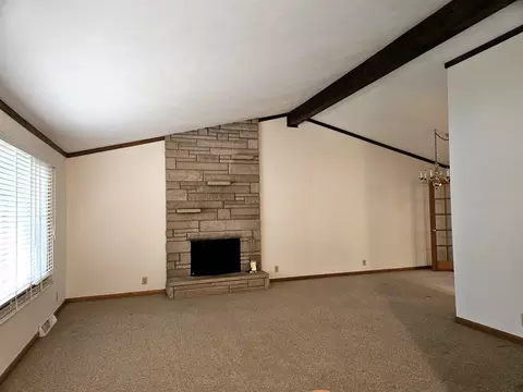 1117 Beech Dr, Dixon, IL 61021 photo 3