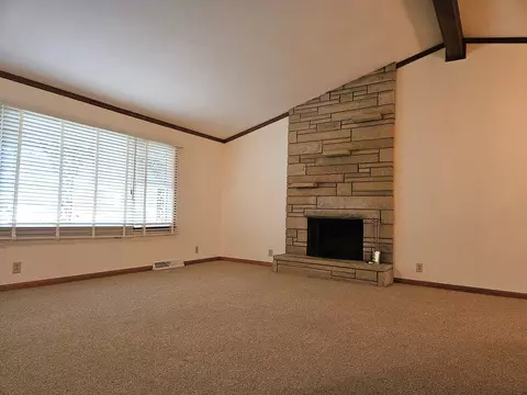 1117 Beech Dr, Dixon, IL 61021 photo 4