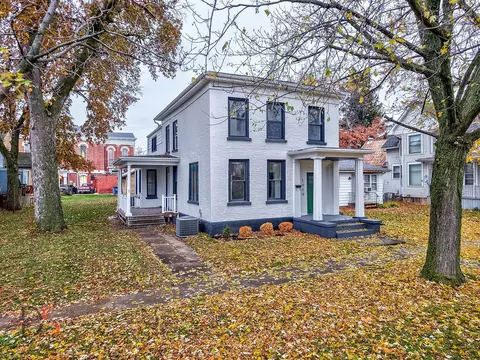1009 Paul St, Ottawa, IL 61350