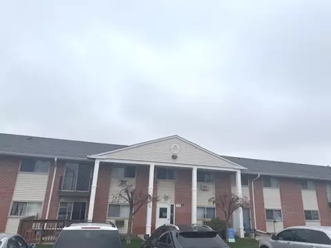 1557 Jill Ct #11-104, Glendale Heights, IL 60139