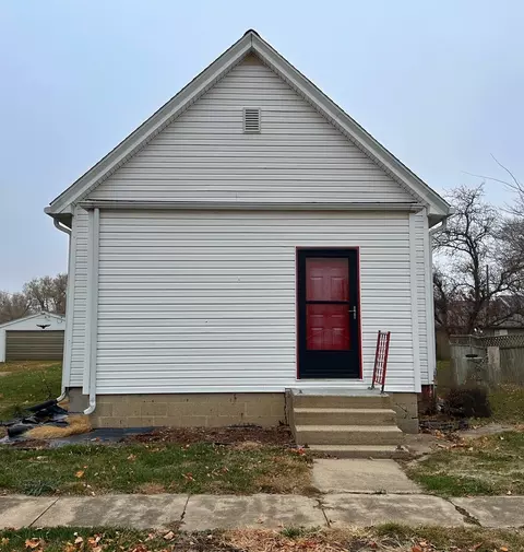 405 W Carter St, Stanford, IL 61774