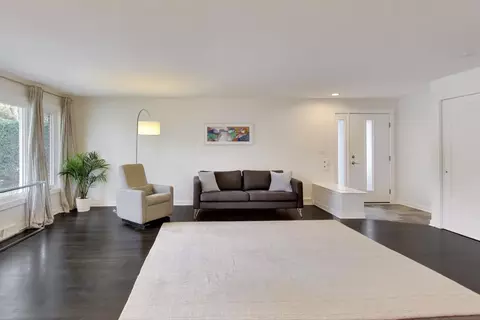 Living - 560 Drexel Ave, Glencoe, IL 60022 photo 1 of 1