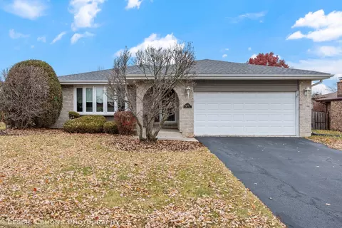 11610 Glenview Dr, Orland Park, IL 60467