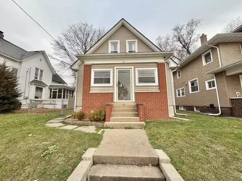 124 12th St, Rockford, IL 61104