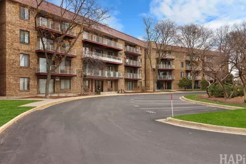 5400 Astor Ln #116, Rolling Meadows, IL 60008