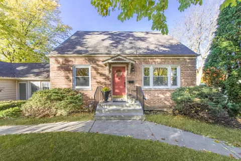 474 E Washington St, Des Plaines, IL 60016