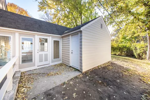 Exterior - 474 E Washington St, Des Plaines, IL 60016 photo 7 of 7
