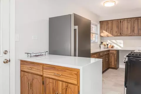 Kitchen - 474 E Washington St, Des Plaines, IL 60016 photo 3 of 3