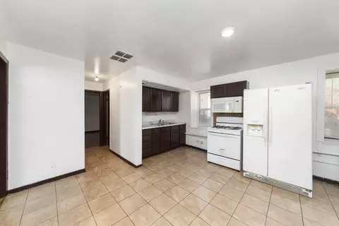 516 S Eastern Ave, Joliet, IL 60433 photo 3