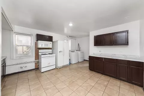 516 S Eastern Ave, Joliet, IL 60433 photo 2