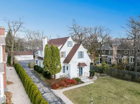 Undisclosed, Winnetka, IL 60093