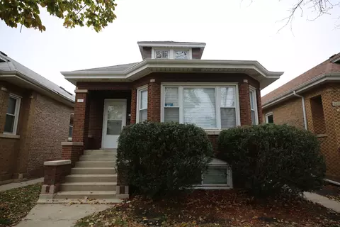 3031 N Marmora Ave, Chicago, IL 60634