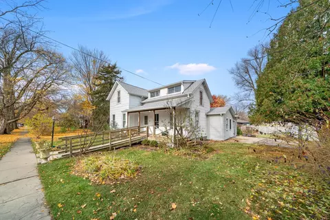 320 E Dekalb St, Somonauk, IL 60552
