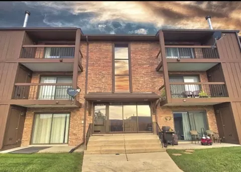 7537 175th St #534, Tinley Park, IL 60477