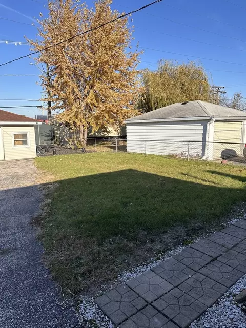 Exterior - 5820 Park Ave, Berkeley, IL 60163 photo 6 of 7