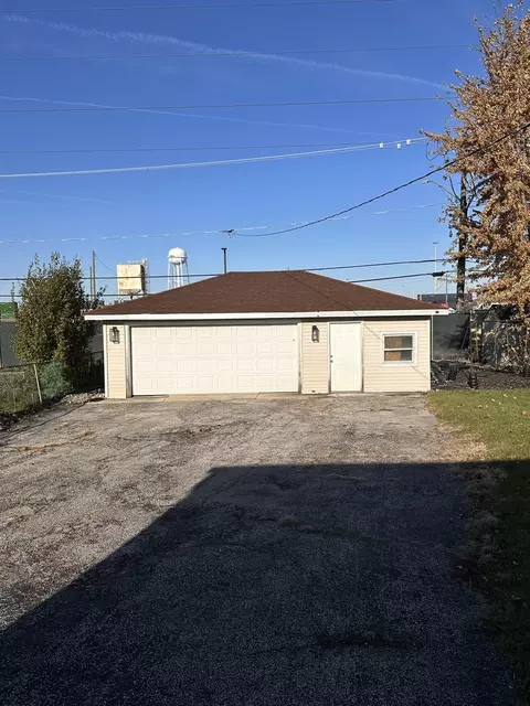 Exterior - 5820 Park Ave, Berkeley, IL 60163 photo 5 of 7
