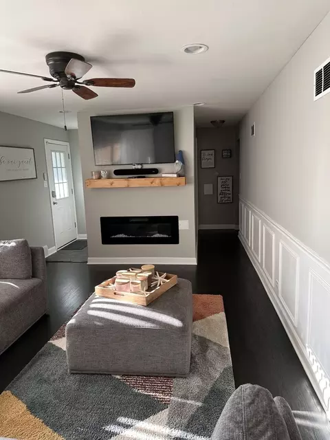 Living - 5820 Park Ave, Berkeley, IL 60163 photo 3 of 3