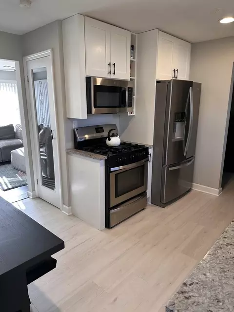 Kitchen - 5820 Park Ave, Berkeley, IL 60163 photo 1 of 2