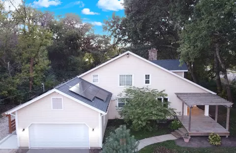 580 Cedar Lake Rd, Lake Villa, IL 60046