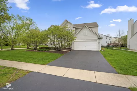 1 Firethorn Ct, Bolingbrook, IL 60490