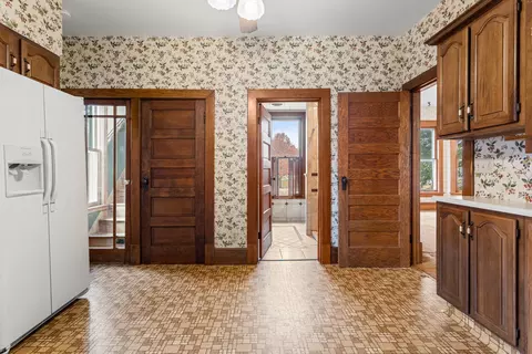 Entry Way - 302 S Main St, Mansfield, IL 61854 photo 3 of 8