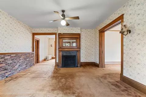 Living - 302 S Main St, Mansfield, IL 61854 photo 2 of 3