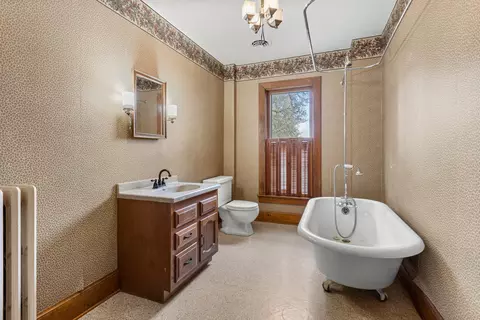 Bath - 302 S Main St, Mansfield, IL 61854 photo 3 of 3