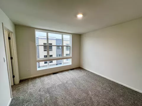377 Summit Cir, Lombard, IL 60148 photo 10