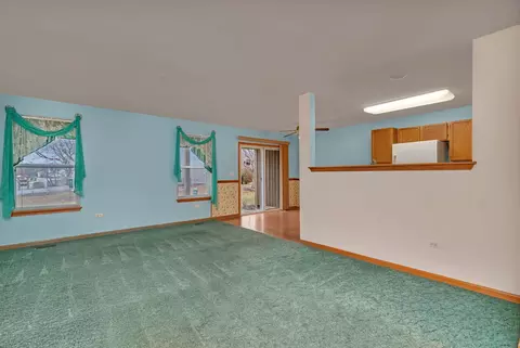 Living - 21230 W Walnut Dr #A, Plainfield, IL 60544 photo 2 of 5