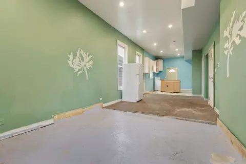 Living - 7356 S Champlain Ave, Chicago, IL 60619 photo 2 of 4