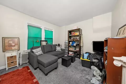 Living - 11400 S Champlain Ave, Chicago, IL 60628 photo 9 of 11