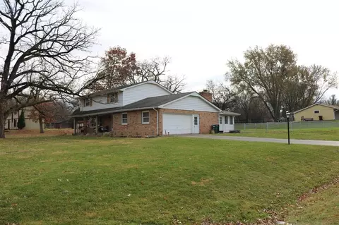 6581 Squire Ln, Loves Park, IL 61111