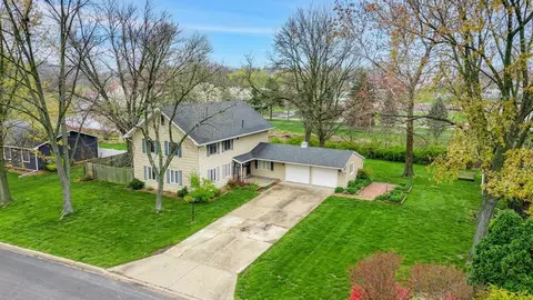 181 Tilton Park Dr, Dekalb, IL 60115