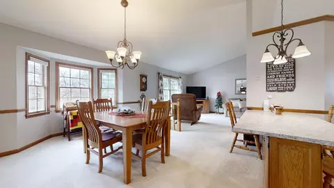 Dining - 47 Springchester, Mattoon, IL 61938 photo 4 of 4