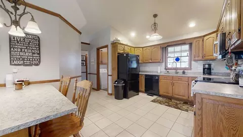 Kitchen - 47 Springchester, Mattoon, IL 61938 photo 1 of 2
