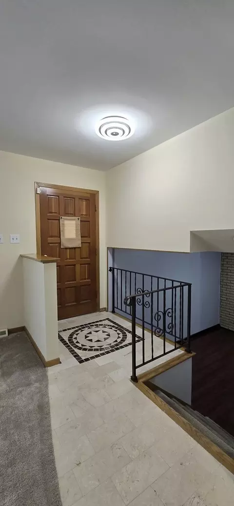 Entry Way - 14920 Wentworth Ave, Dolton, IL 60419 photo 2 of 3