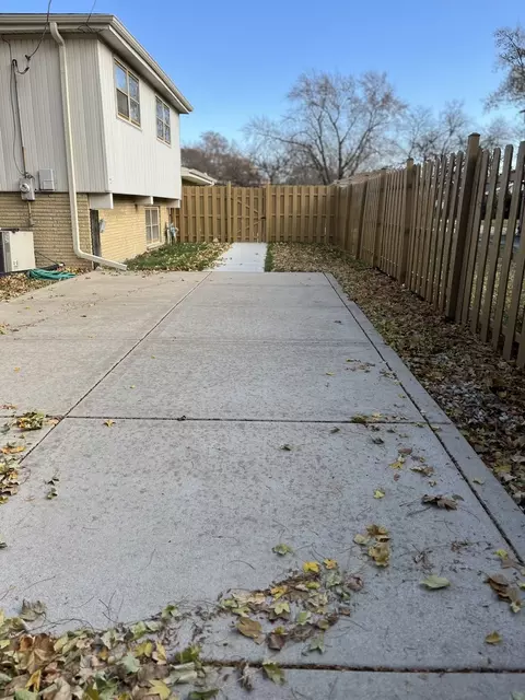 Exterior - 14920 Wentworth Ave, Dolton, IL 60419 photo 2 of 5