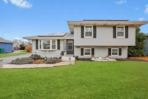 6517 Langsford Ln, Plainfield, IL 60586