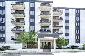 9078 W Heathwood Dr #5N, Niles, IL 60714