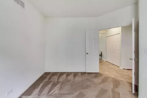 Bedroom - 1129 Drury Ln, Aurora, IL 60502 photo 1 of 3