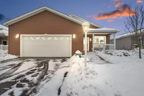 1412 Scenic View Ln, Grayslake, IL 60030