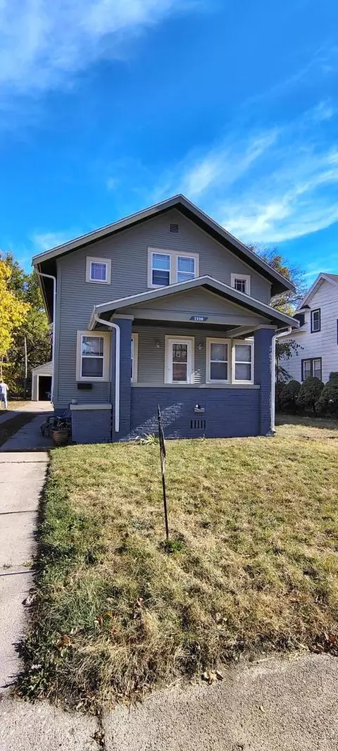 2120 S 6th St, Rockford, IL 61104